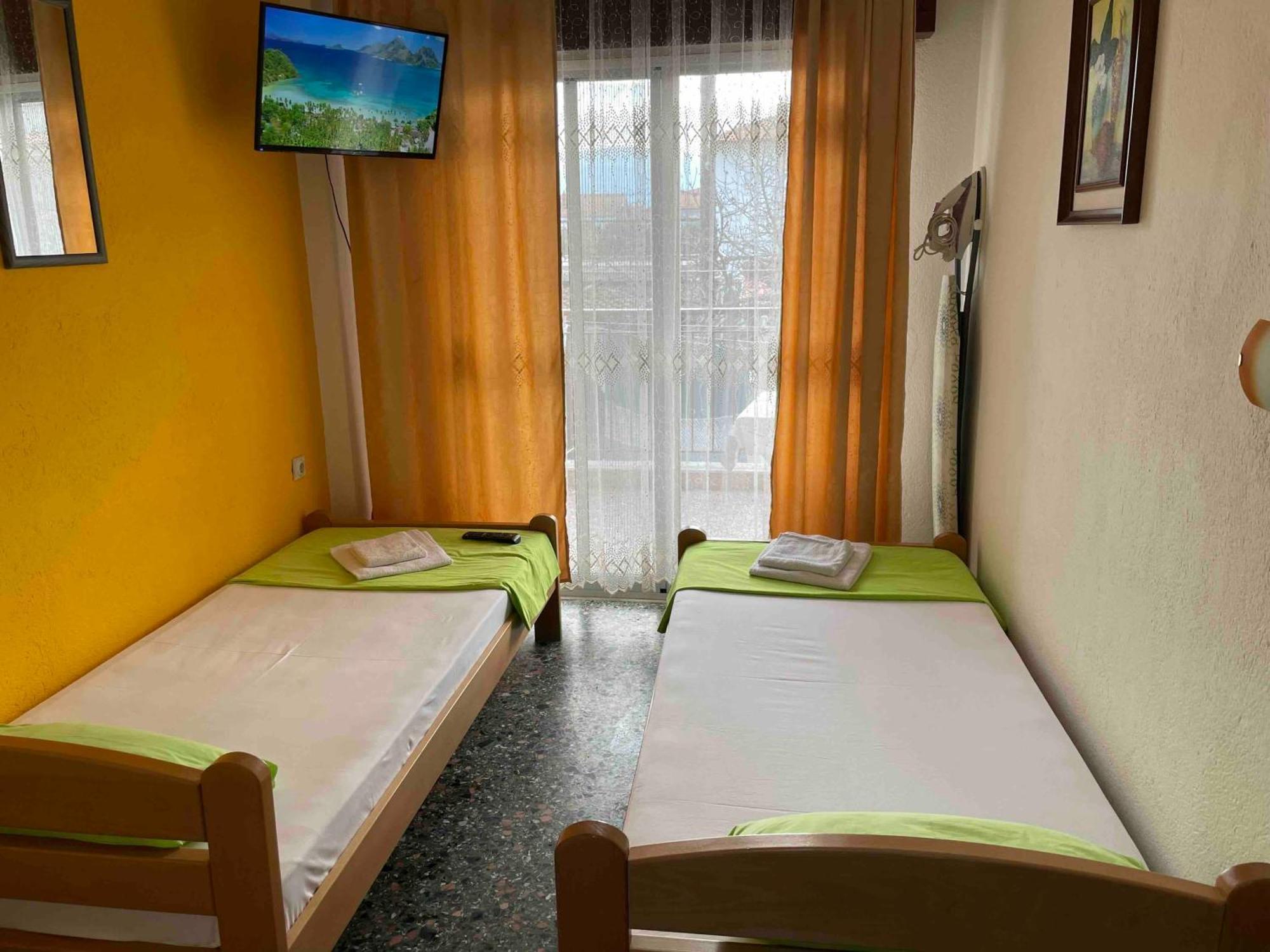 Kletnikovi Apartment Аспровалта Екстериор снимка